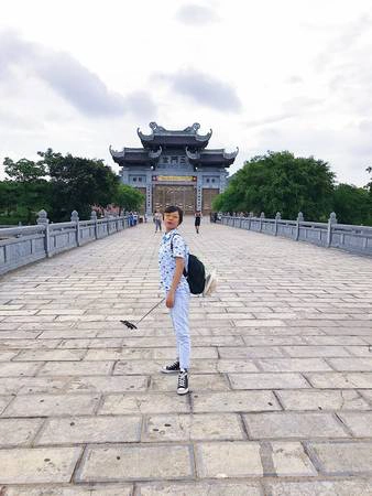 Đường vào chùa Bái Đính. Đường vào chùa Bái Đính.