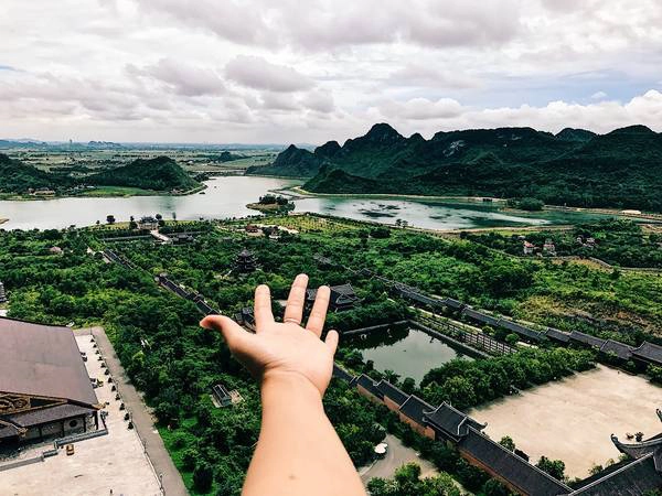 Toàn cảnh chùa Bái Đính nhìn từ trên cao. Toàn cảnh chùa Bái Đính nhìn từ trên cao.