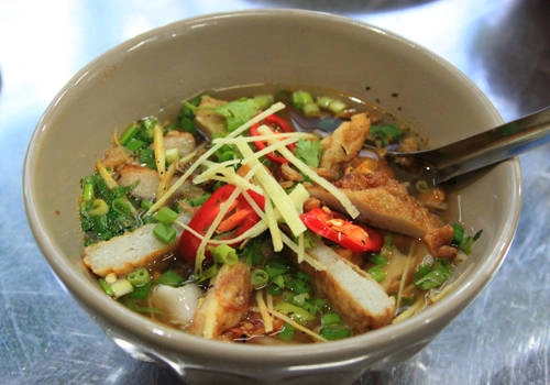 banh-canh-cha-ca-1