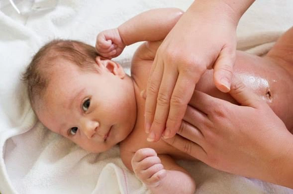 cách massage cho trẻ