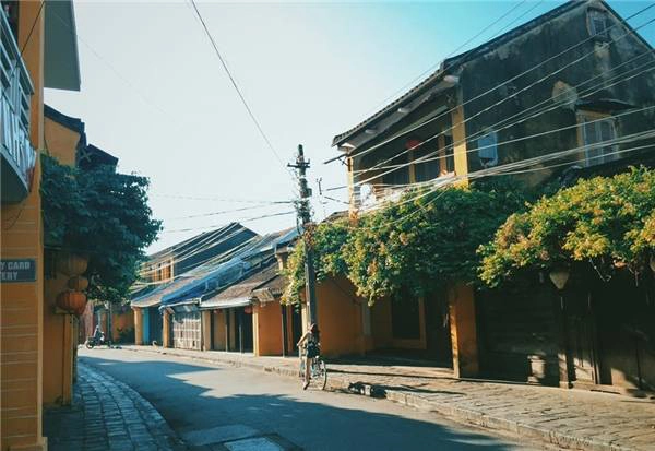vi-vu-3-thanh-pho-lon-hue-da-nang-hoi-an-voi-tui-tien-rat-mong-ivivu-17