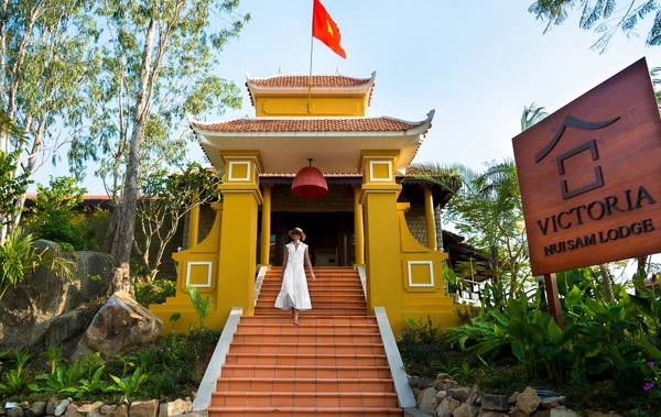 Tầm nhìn tuyệt đẹp của Victoria Núi Sam Lodge. Ảnh: Victoria Nui Sam