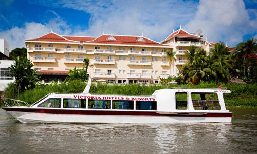 Tàu cao tốc Victoria Speedboat là phương tiện di chuyển độc đáo trên sông Mê Kông