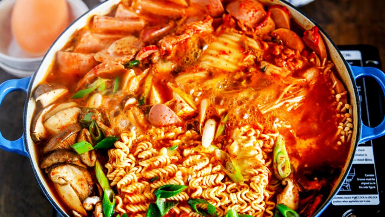 Mắc bệnh viêm xoang nên kiêng gì thì bạn cần tránh những thực phẩm có tính cay nóng