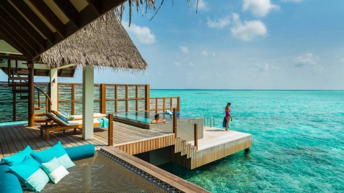 Danh sách 100 khách sạn tốt nhất thế giới 2018 do Travel and Leisure công bố dựa trên bình chọn của hàng trăm nghìn độc giả với các tiêu chí về phòng, tiện nghi, địa điểm, dịch vụ, thực phẩm, giá trị. Năm nay, 27 trong số 100 khách sạn hàng đầu trên thế giới nằm ở châu Á. Danh sách 100 khách sạn tốt nhất thế giới 2018 do Travel and Leisure công bố dựa trên bình chọn của hàng trăm nghìn độc giả với các tiêu chí về phòng, tiện nghi, địa điểm, dịch vụ, thực phẩm, giá trị. Năm nay, 27 trong số 100 khách sạn hàng đầu trên thế giới nằm ở châu Á.