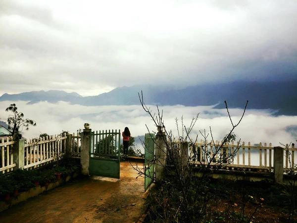 Biển mây trước hiên nhà. Ảnh: VietTrekking Homestay Biển mây trước hiên nhà. Ảnh: VietTrekking Homestay