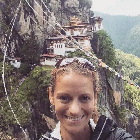 Tu viện Taktsang Monastery, Bhutan: Còn có tên gọi là Tiger’s Nest, tu viện nằm chênh vênh ở độ cao 914 m so với thung lũng Paro. vinhhanlongdiadiemselfiedepnhathanhtinh-ivivu-5