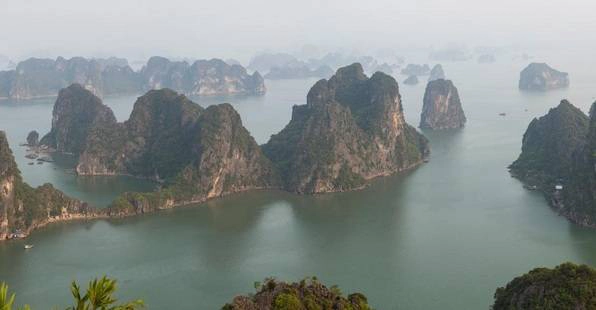 vinh-ha-long-lat-top-15-kien-tao-dep-nhat-ivivu-1