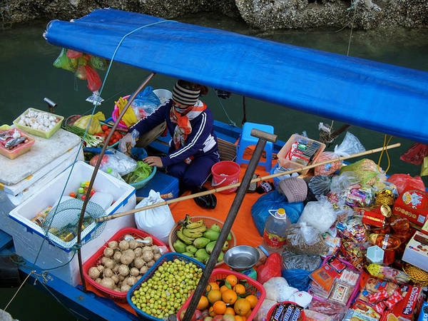 Có rất nhiều món đồ để bạn lựa chọn.