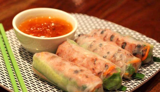 Những chiếc bánh tráng nem dẻo, dai của cù lao Lục Sĩ Thành, cù lao Mây. Ảnh: Bepnhata. Những chiếc bánh tráng nem dẻo, dai của cù lao Lục Sĩ Thành, cù lao Mây. Ảnh: Bepnhata.