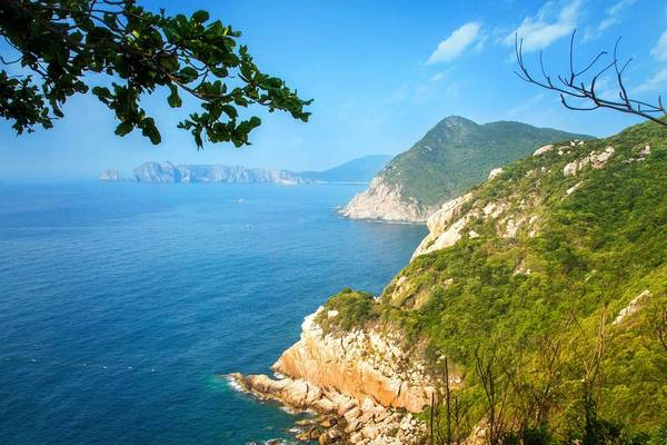 Vịnh Nha Trang nhìn từ hải đăng Hòn Lớn. Vịnh Nha Trang nhìn từ hải đăng Hòn Lớn.