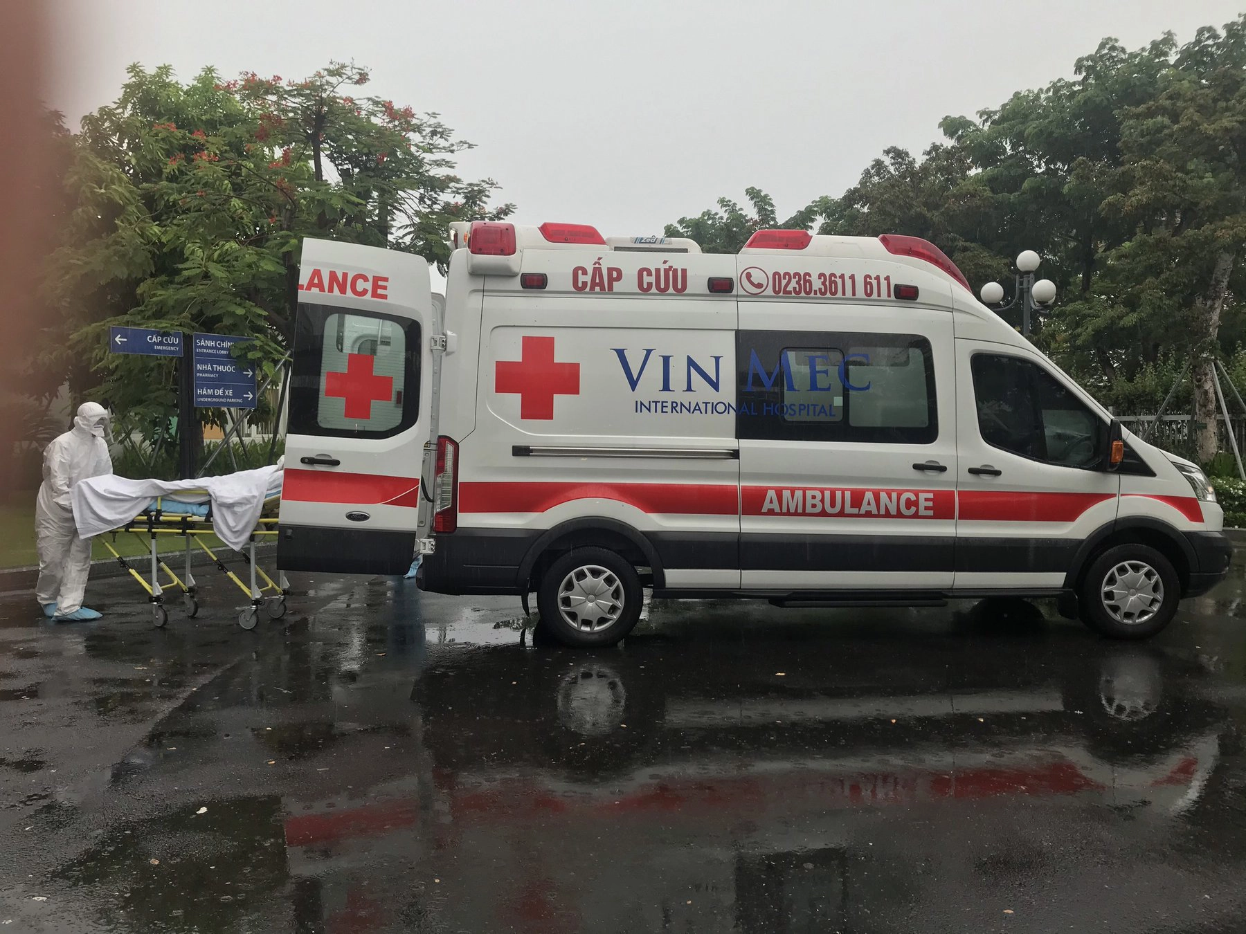 Bệnh viện Vinmec Đà Nẵng vẫn tiếp tục tiếp nhận các ca bệnh từ bên ngoài bệnh viện