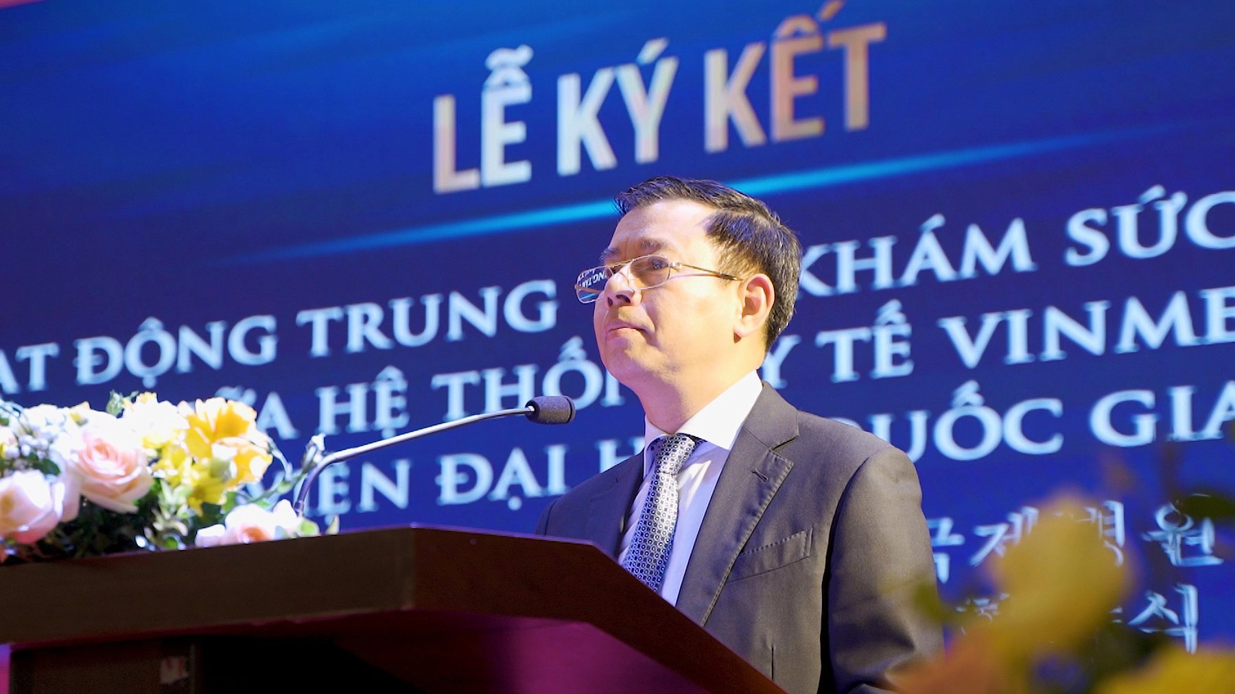 Nguyễn Việt Quang, Phó chủ tịch kiêm Tổng giám đốc Tập đoàn Vingroup phát biểu tại Lễ ký kết