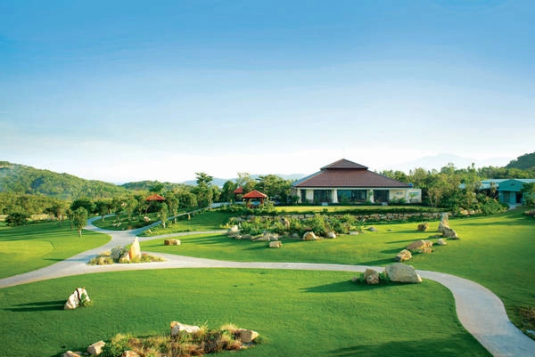 vinpearl-golf-land-resort-villa-nha-trang-diem-den-hoan-hao-ivivu-10