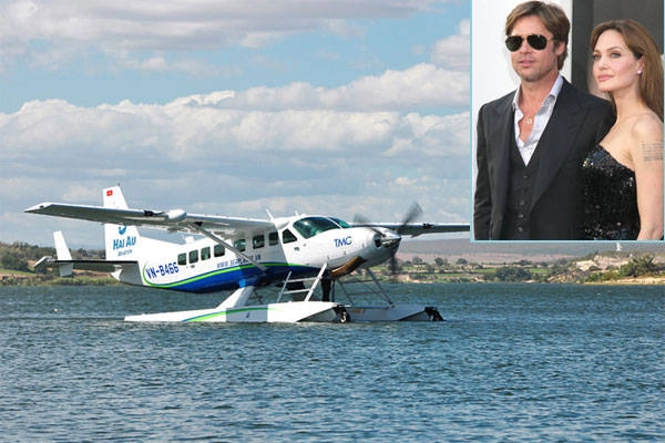 Jolie-Pitt tới Hạ Long bằng thủy phi cơ Hải Âu. Jolie-Pitt tới Hạ Long bằng thủy phi cơ.