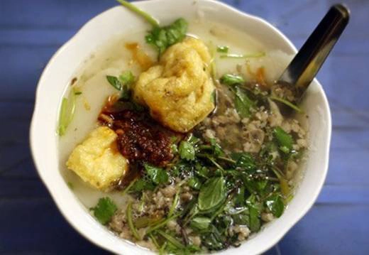 Mỗi bát bánh đúc nóng có giá từ 15.000 - 30.000 đồng. Bạn có thể tìm ăn ở những quán nổi tiếng như Trung Tự, Lê Ngọc Hân, Minh Khai, chợ Gốc Đề... (Ảnh:Internet) Mỗi bát bánh đúc nóng có giá từ 15.000 - 30.000 đồng. Bạn có thể tìm ăn ở những quán nổi tiếng như Trung Tự, Lê Ngọc Hân, Minh Khai, chợ Gốc Đề... (Ảnh:Internet)