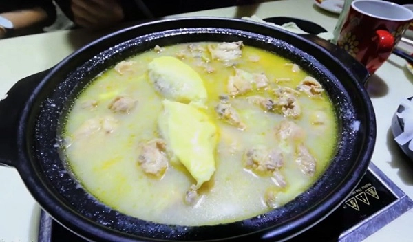 vua-an-vua-hit-ha-lau-sau-rieng-o-quang-chau-trung-quoc-ivivu-1