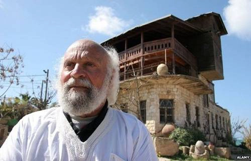 “Tôi yêu Israel, nhưng tôi không thể yêu Nhà nước Israel khi họ không chịu hiểu lý do tôi sống tại mảnh đất của mình”, Avivi bộc bạch. vuong-quoc-khong-tieng-bom-dan-giua-long-trung-dong-ivivu-2
