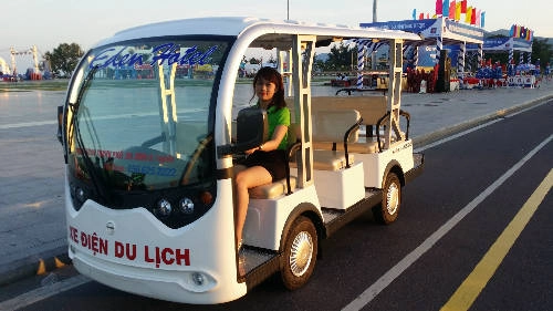Xe điện du lịch sẽ chạy các tuyến chính trong nội đô Quy Nhơn, tạo điều kiện thuận lợi cho du khách khám phá vùng đất này. Anh: A.Hung Xe điện du lịch sẽ chạy các tuyến chính trong nội đô Quy Nhơn, tạo điều kiện thuận lợi cho du khách khám phá vùng đất này. Anh: A.Hung