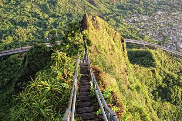 Tuy nhiên, nhiều người dân Hawaii muốn giữ lại và khôi phục tuyến đường được coi là biểu tượng này. Ảnh: Buzzfeed Tuy nhiên, nhiều người dân Hawaii muốn giữ lại và khôi phục tuyến đường được coi là biểu tượng này. Ảnh: Buzzfeed