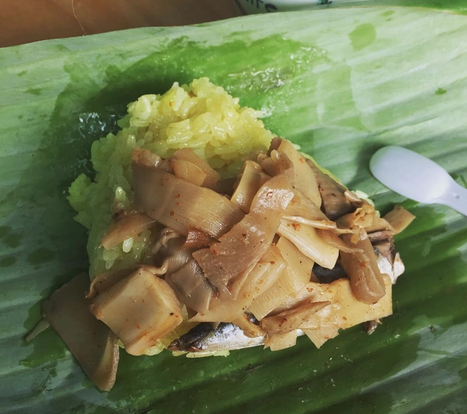 xoi-mang-mon-an-ky-la-o-kon-tum-khong-phai-ai-cung-co-co-hoi-duoc-thu-ivivu-3