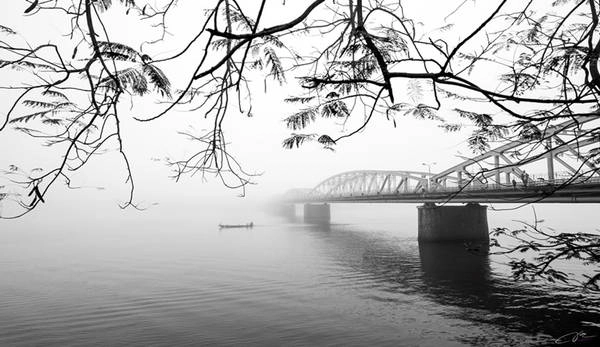 Những ngày đầu năm ở Huế có những buổi sáng mờ sương huyền ảo. Những ngày đầu năm ở Huế có những buổi sáng mờ sương huyền ảo.