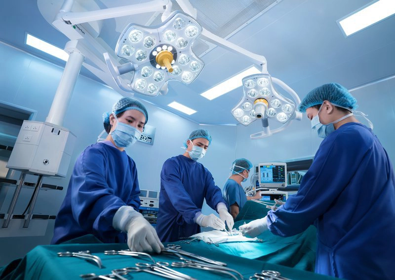 Vá thông liên thất bằng phẫu thuật