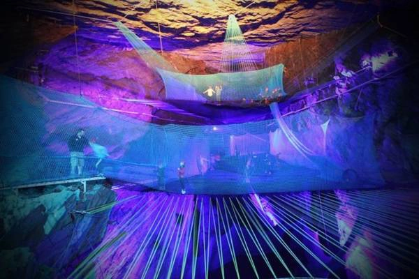  Ngoài hồ lướt sóng, công viên Snowdonia có nhiều ngọn đồi hoang dã và 15 đỉnh núi cao hơn 914m, giúp nơi này trở thành một thiên đường thực sự cho loại hình du lịch leo núi, đạp xe vượt mọi địa hình hay dã ngoại. Ảnh: Ibtimes.co.uk.