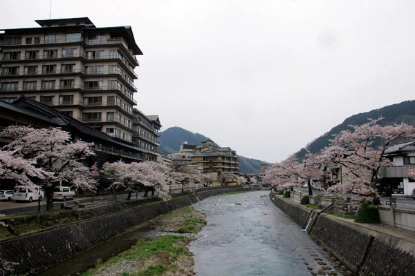 yamagata-vung-dat-cua-hoa-anh-dao-va-mi-ramen-ivivu-12