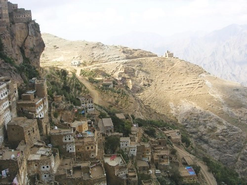 “Phố núi” kiểu Yemen.