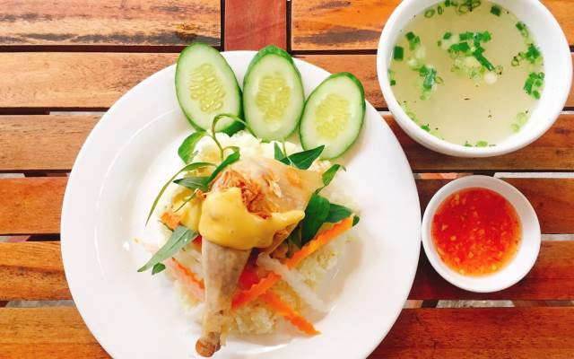 Quán Ăn 2 Chị Em - Cơm Gà Nha Trang