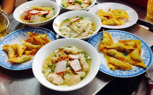 Quán Ăn Quán 311 Bis - Bột Chiên & Mì Sủi Cảo