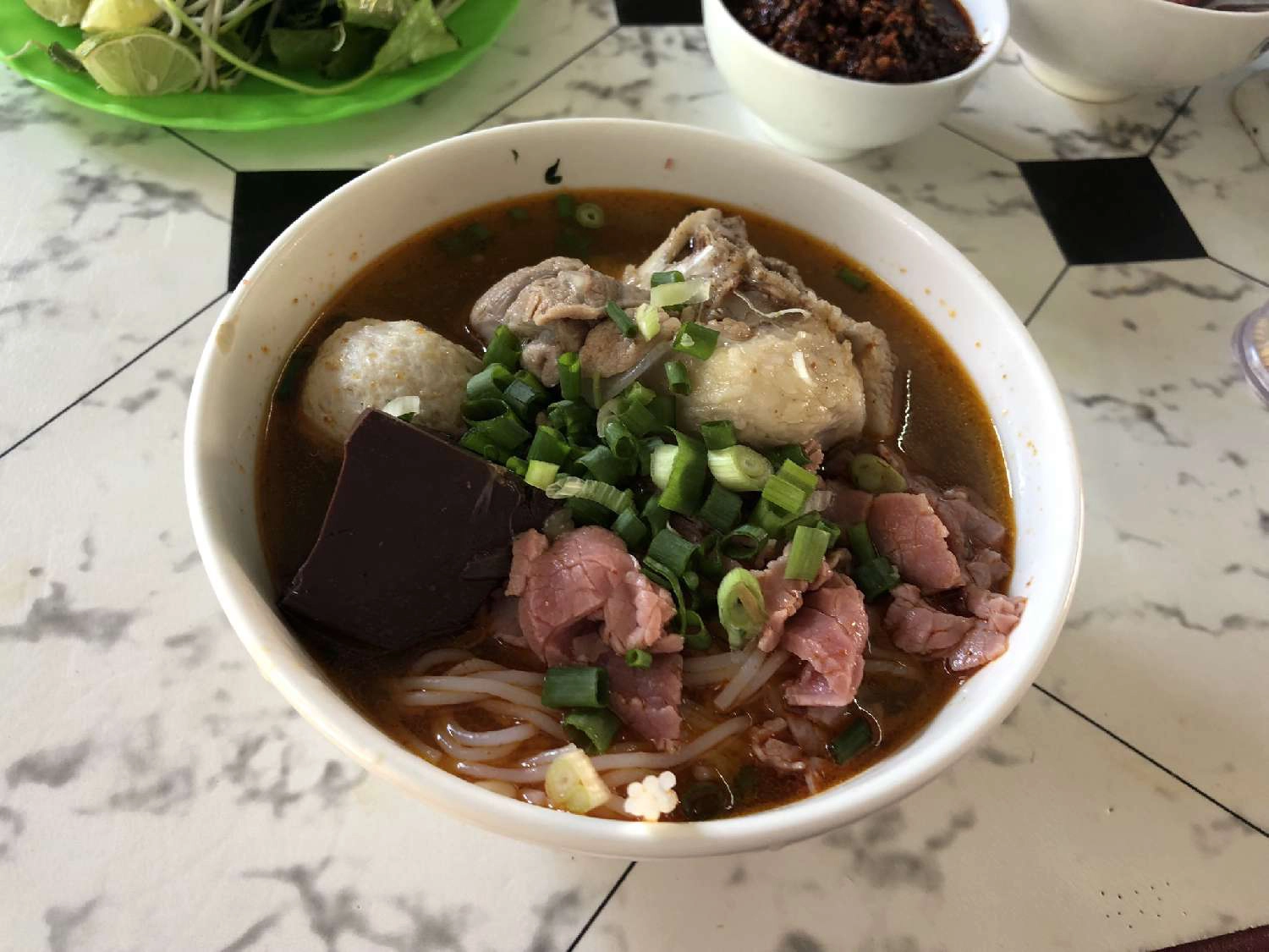 Ăn vặt Bún Bò O Phụng (Chú Vọng)