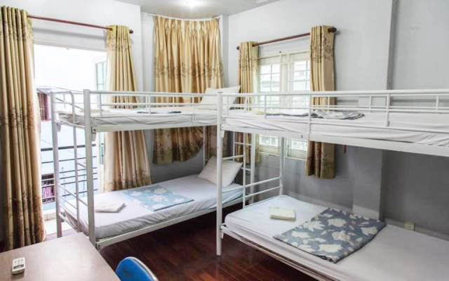 4 Boys Inn Motel