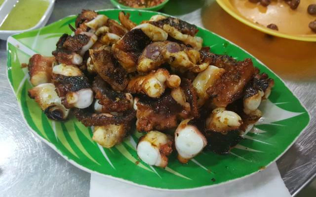 Quán Ăn 8 Râu - Bạch Tuộc Nướng