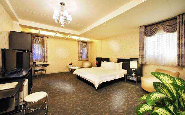 A&EM - The Petit Hotel