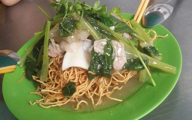 Quán Ăn A Lủ - Cơm Gà Xối Mỡ & Mì Xào