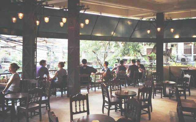 Aha Cafe - Hàng Buồm