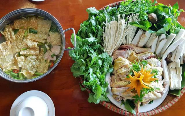 Quán Ăn Ẩm Thực Ba Nhất - Gà Đồi & Cá Sông