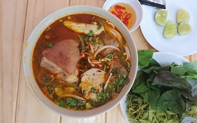 Quán Ăn Ẩm Thực Cố Đô Huế - Bún Bò & Bánh Bèo