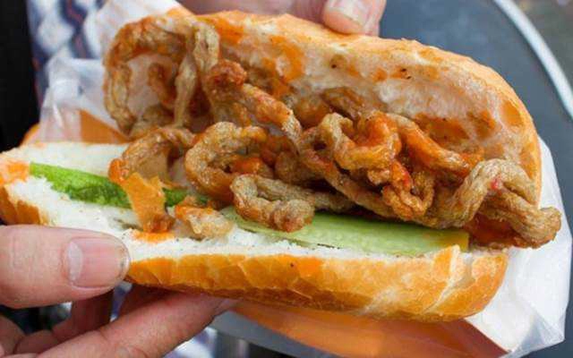 Ăn vặt Alo - Bánh Mì Chả Cá Nóng