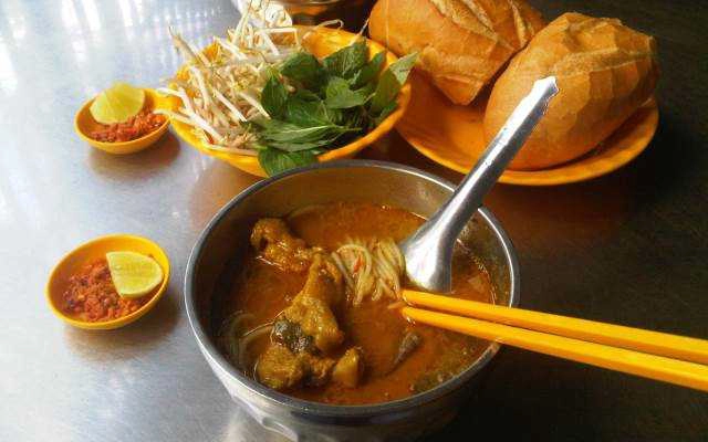 Ăn vặt Anh Sáu Miền Tây - Cà Ri Gà