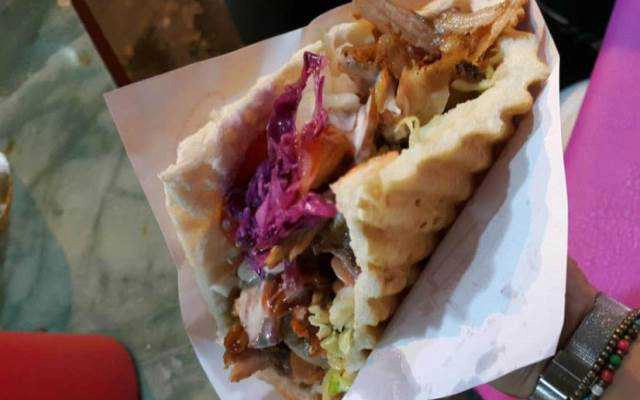 Ăn vặt Anh Sóc - Bánh Mì Doner Kebab
