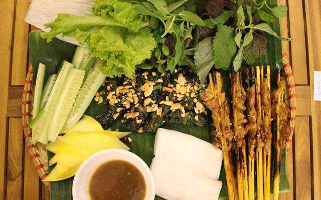 Ăn vặt Bà Ánh - Thịt Xiên Nướng & Bò Cuốn Lá Lốt