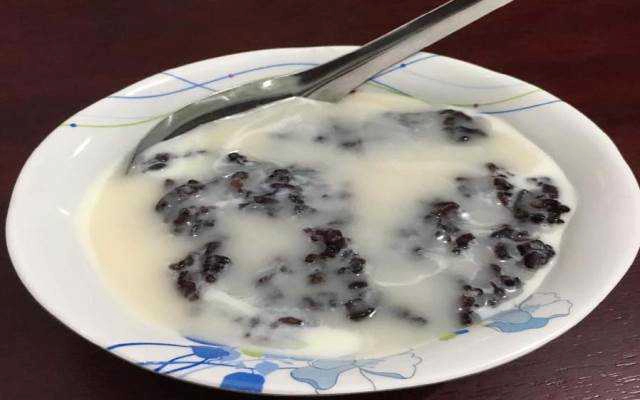 Ăn vặt Bà Huệ - Sữa Chua Nếp Cẩm