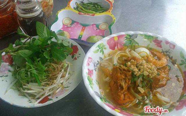 Ăn vặt Bà Mười - Mì Quảng, Hủ Tiếu Nam Vang