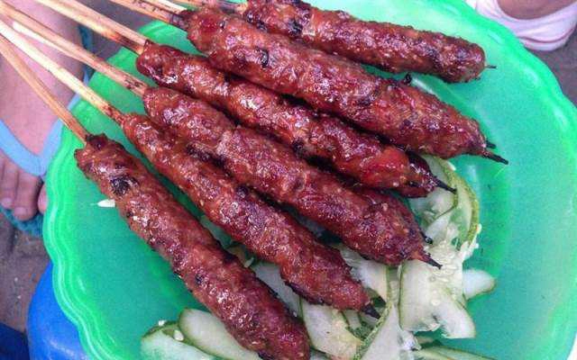Ăn vặt Bà Ngà - Thịt Xiên Nướng