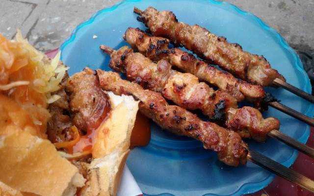 Ăn vặt Bà Tần - Chả Xiên