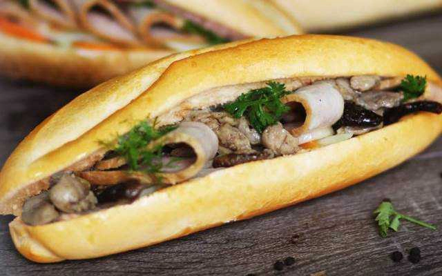 Ăn vặt Bami Sot - Bánh Mì Sốt