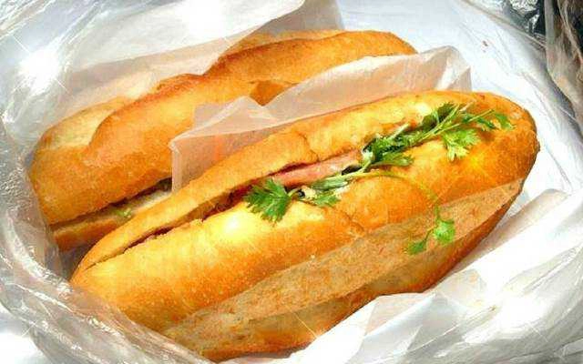 Ăn vặt Banana - Bánh Mì, Trà Sữa & Sinh Tố